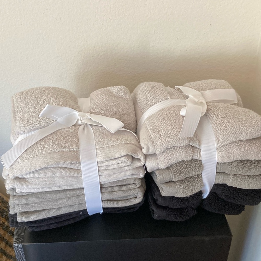 Bundle of 12 Northern Nights wash cloths